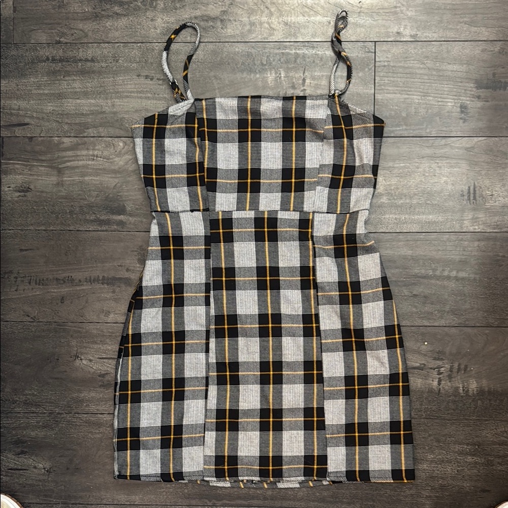 90’s plaid dress — forever 21 CHER from CLUELESS!